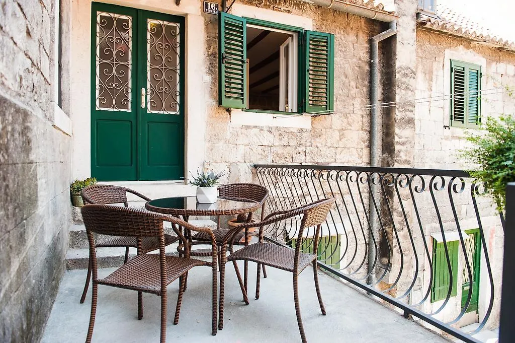 Kokolo Town House Hotel Split Guest house